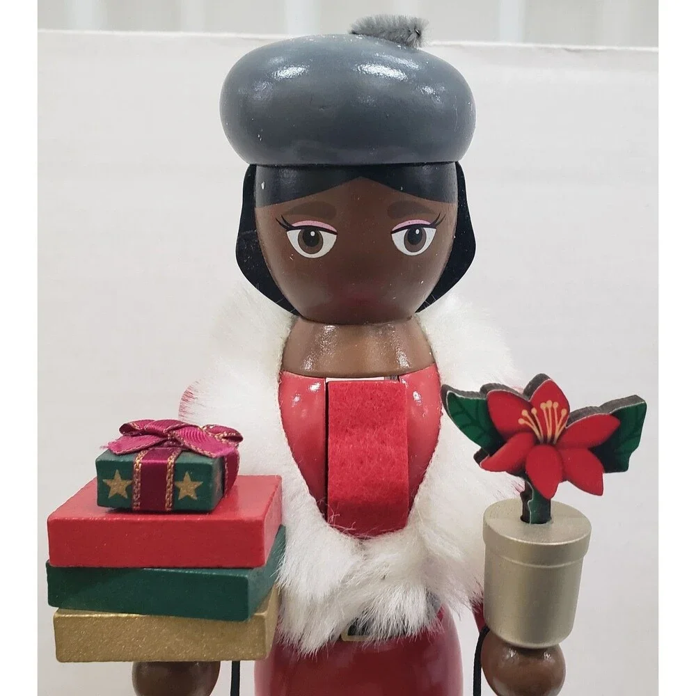 Wooden Christmas Nutcracker,14